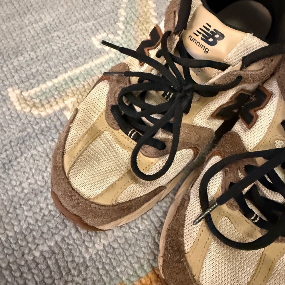 New Balance 530 Sneakers in Beige and Brown - Picture 3 of 5